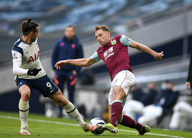 勇士完败！库里31+5创纪录，快船旧将爆发立功，巴特勒30+7也无奈